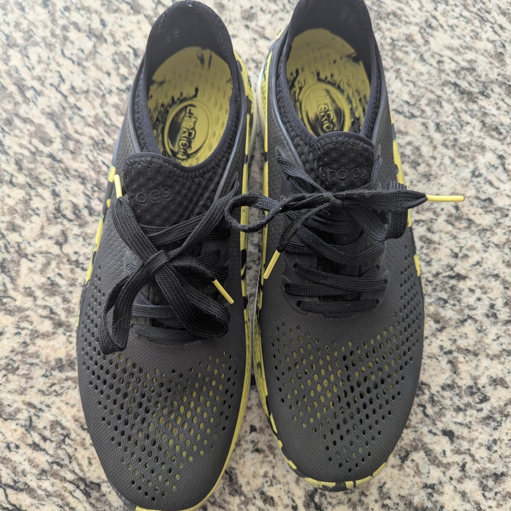 CROCS Men's Black and Yellow Sneakers
